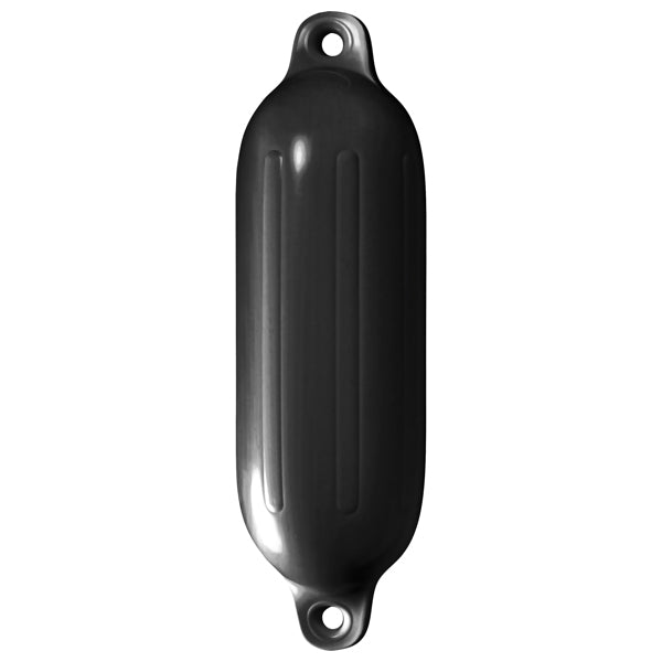Polyform G4 fender sort, monteret på båd til beskyttelse mod skader.